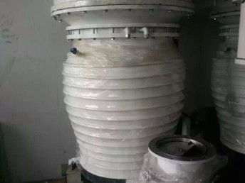 二手真空連續(xù)鍍膜機設(shè)備回收與銷售 深圳多弧磁控鍍膜機及空調(diào)制冷設(shè)備循環(huán)利用